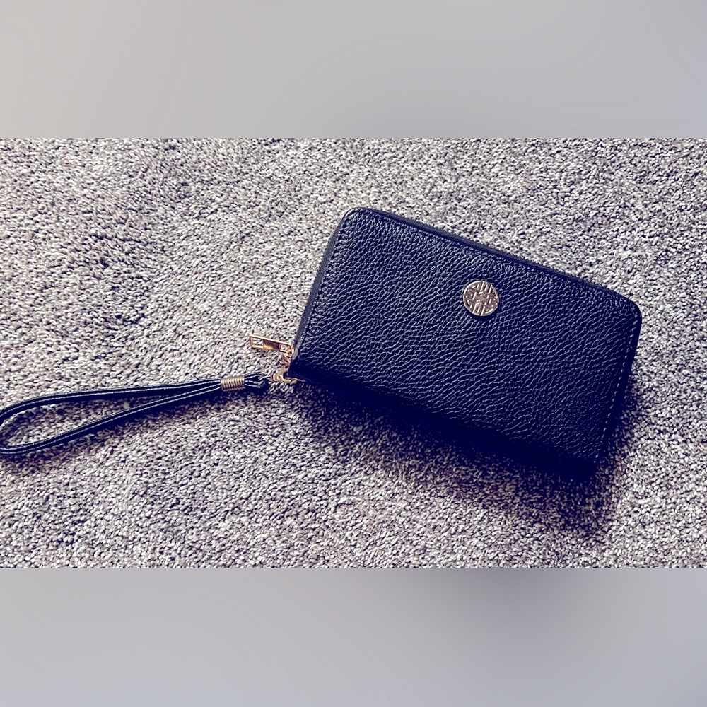 Black wallet!